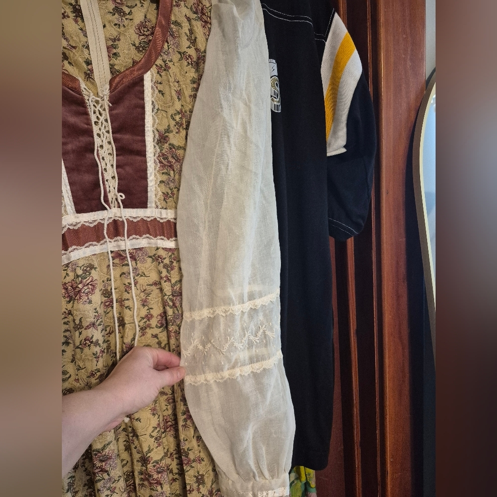 Vintage Gunne Sax Peasant Dress - Picture 4 of 16